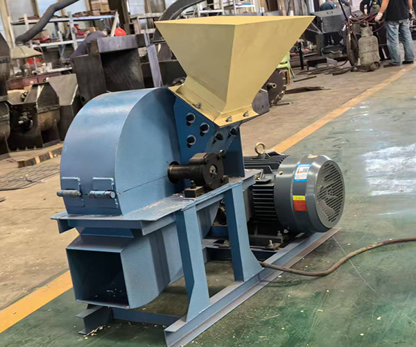 電動(dòng)木屑機(jī)